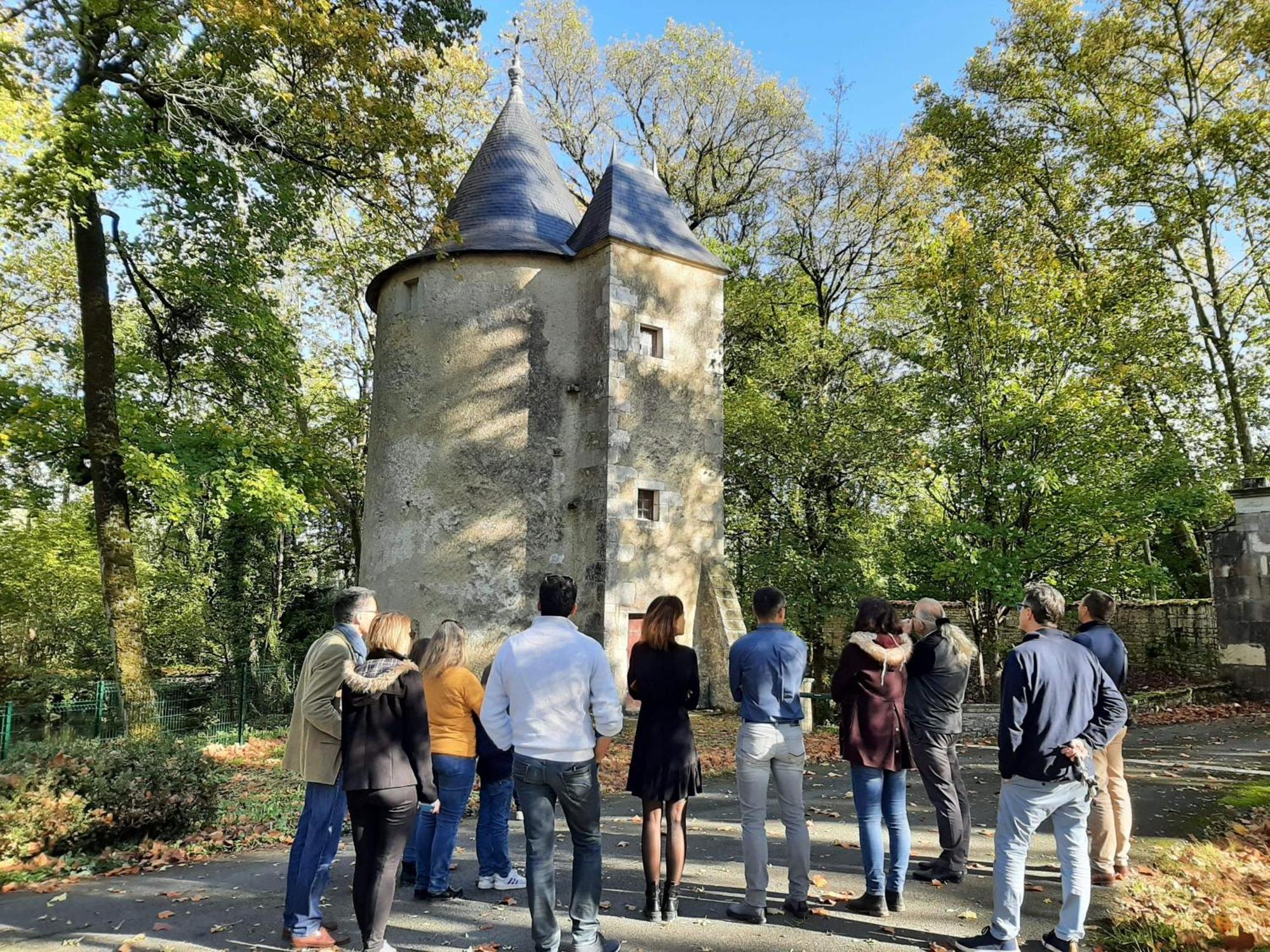 Chateau De Mornay Saint-Pierre-de-l'Isle Kültér fotó